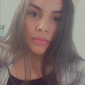 Meet your Posher, Naomy